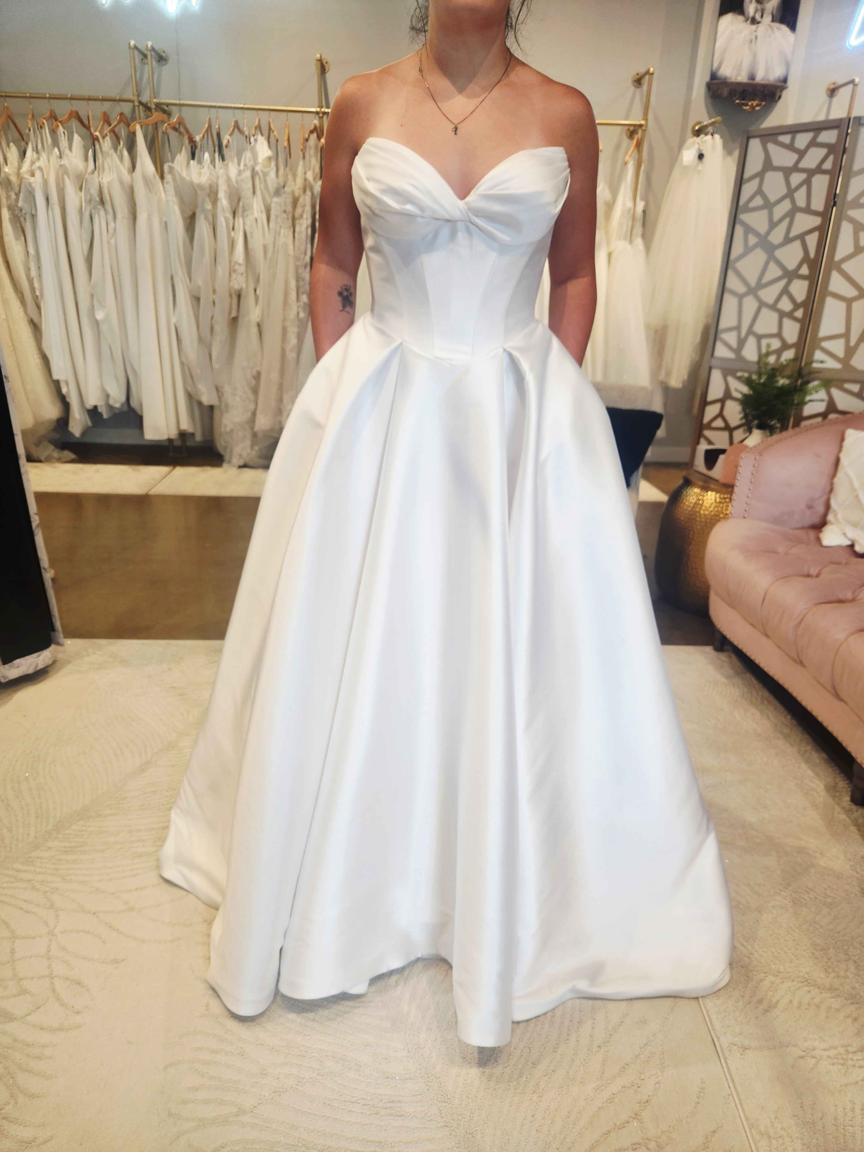 Bride and Jewel Private Line